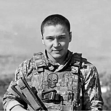 Світла памʼять: боксер Артем Хан із Миколаєва загинув, захищаючи Україну