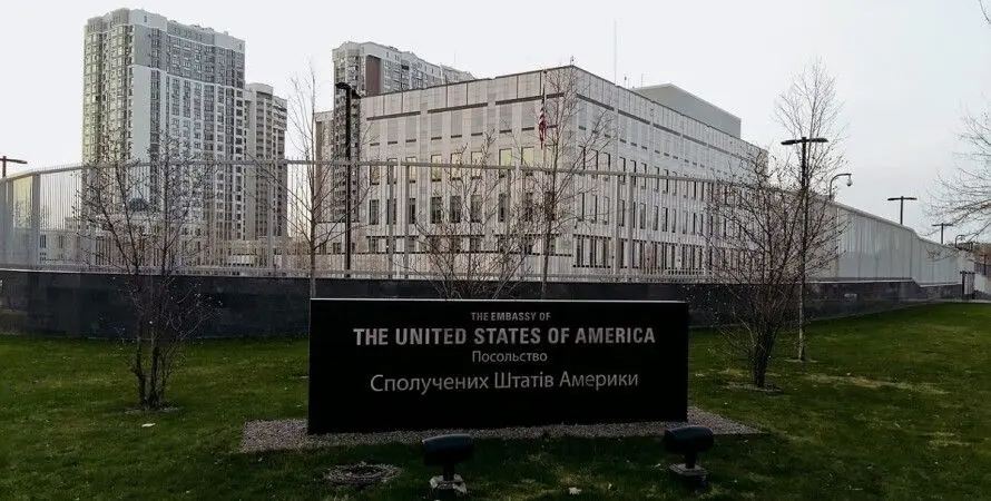 Посольство США застерігає про можливу масовану атаку на Україну