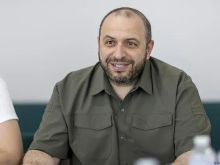 Умєров підтвердив: Україна та РФ домовились про обмін полоненими у форматі “тисяча на тисячу”