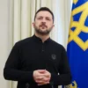 Зеленський: Росія розгорнула масований наступ по всій лінії фронту