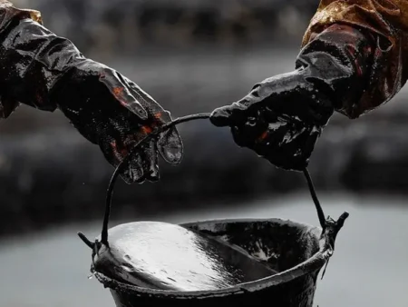 Мільярди з нафти й газу: як Європа мимоволі підтримує війну в Україні