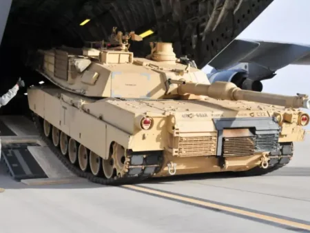 Австралія передала Україні танки Abrams: потужне посилення на полі бою