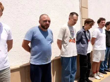 Азербайджан затримує росіян за наркоторгівлю, а в Росії — облави на азербайджанців зі зброєю