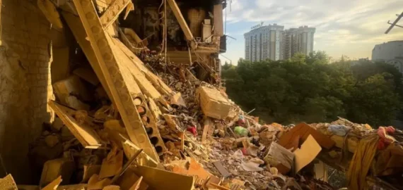 Ціллю Росії знову стали порти: “Укрзалізниця” про нічний обстріл Одеси
