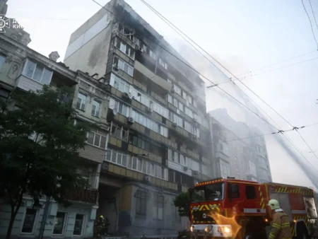 Київ у вогні: “Шахеди”, загиблі, поранені й дим над містом