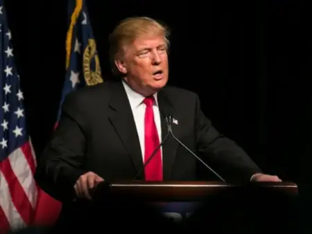 Трамп карає Індію за торгівлю з Росією: оголошено мита і штраф