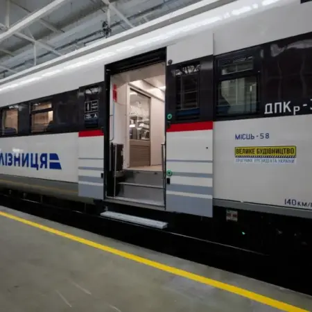 Квиток у Жмеринку дорожчий за переліт у Європу: як перекупи обходять систему “Укрзалізниці”