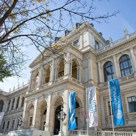 Навчання за кордоном: скільки насправді коштує диплом престижного вишу