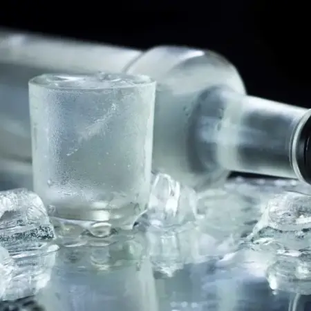 Півлітра як національний стандарт: чому українці звикли до горілки у форматі 0,5 л