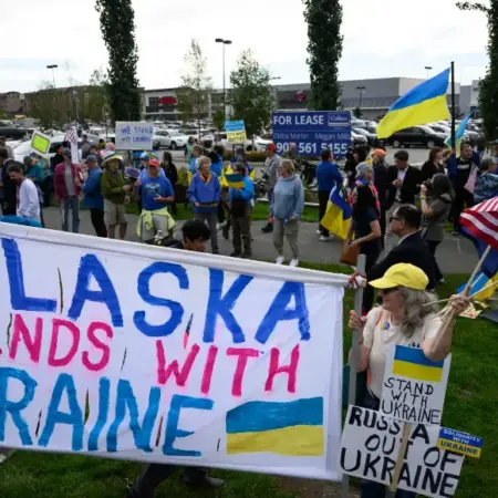 Путін може використати саміт на Алясці для удару по єдності Заходу – експерти