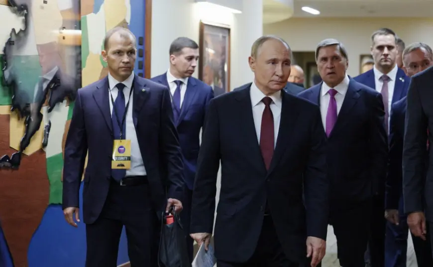 Території, мова і церква - які вимоги Путіна для завершення війни проти України назвав Reuters