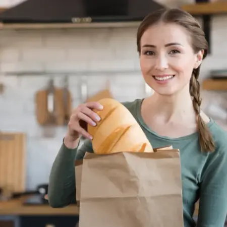 Як зберегти хліб м’яким і свіжим цілий тиждень: простий трюк, який працює краще за хлібницю