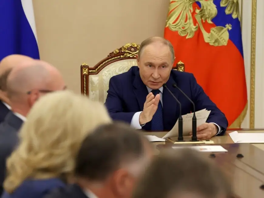 Путін у паніці - економіка Росії різко сповільнюється, ВВП майже не росте